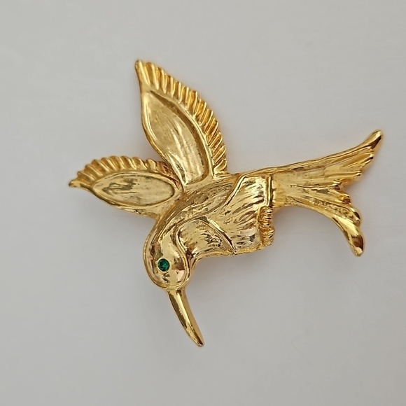 AAi Gold Tone Humming Bird Brooch - Picture 1 of 6